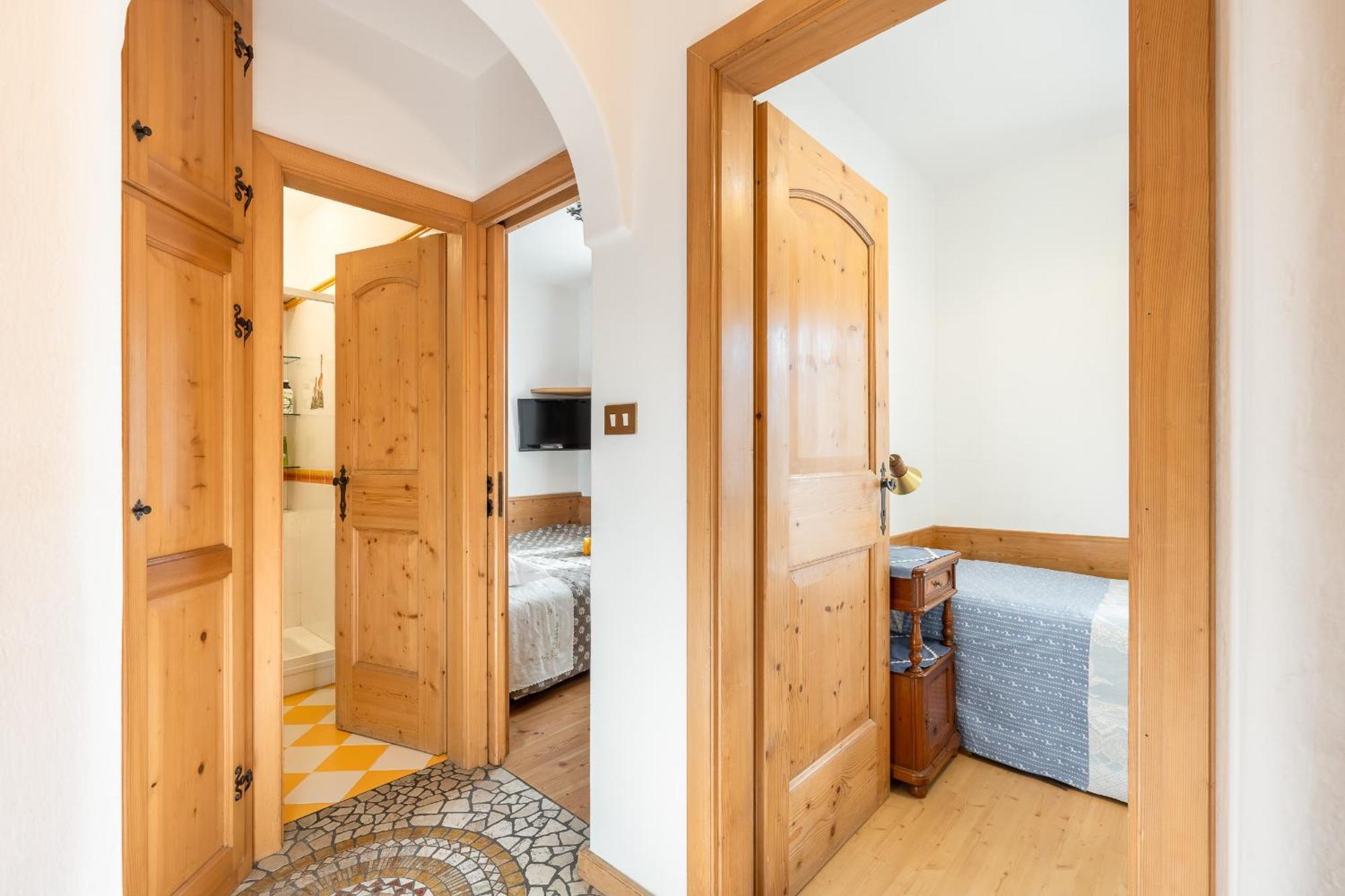 Olimpia Lodge Cortina d'Ampezzo Exterior photo