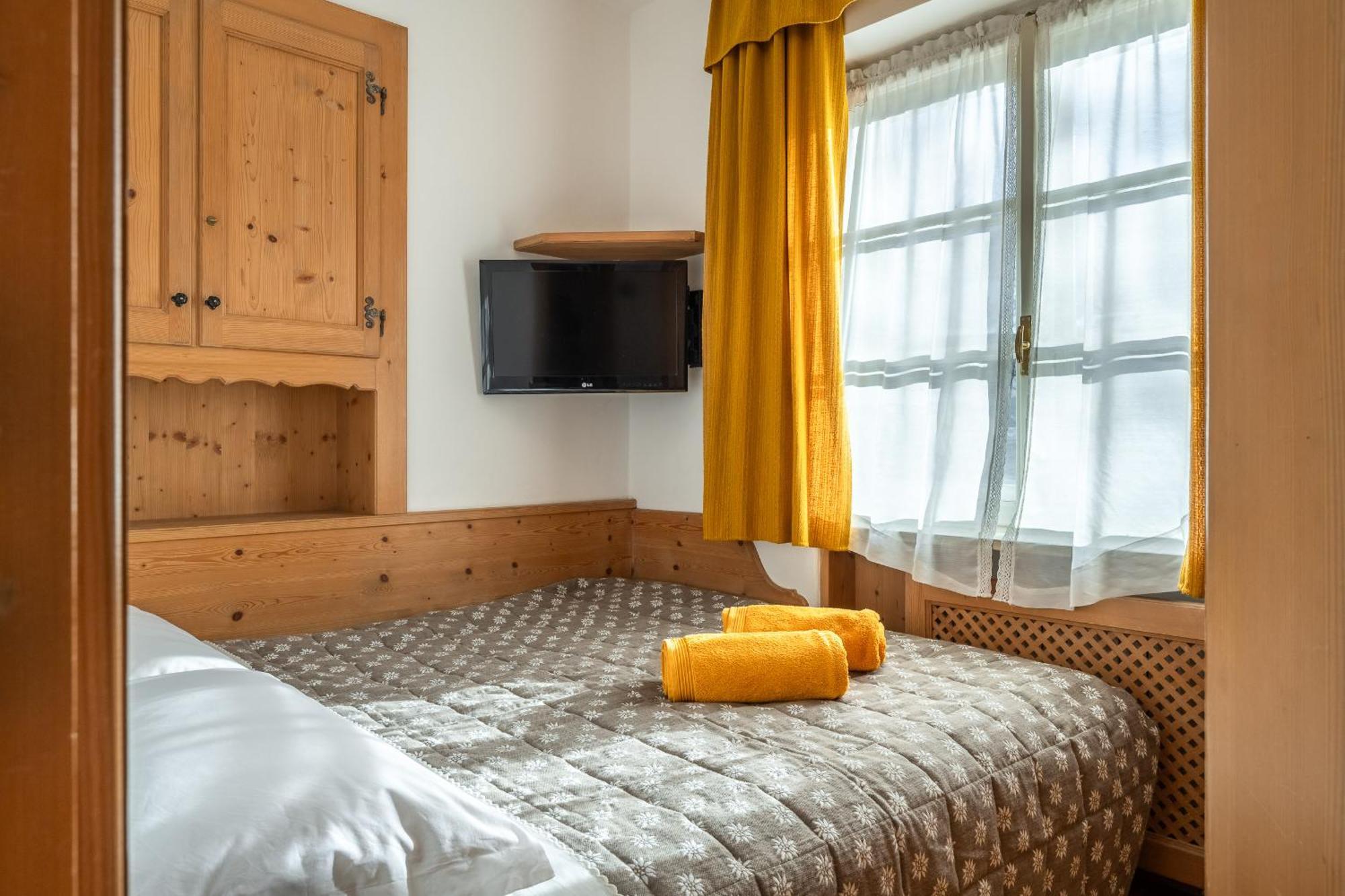 Olimpia Lodge Cortina d'Ampezzo Exterior photo